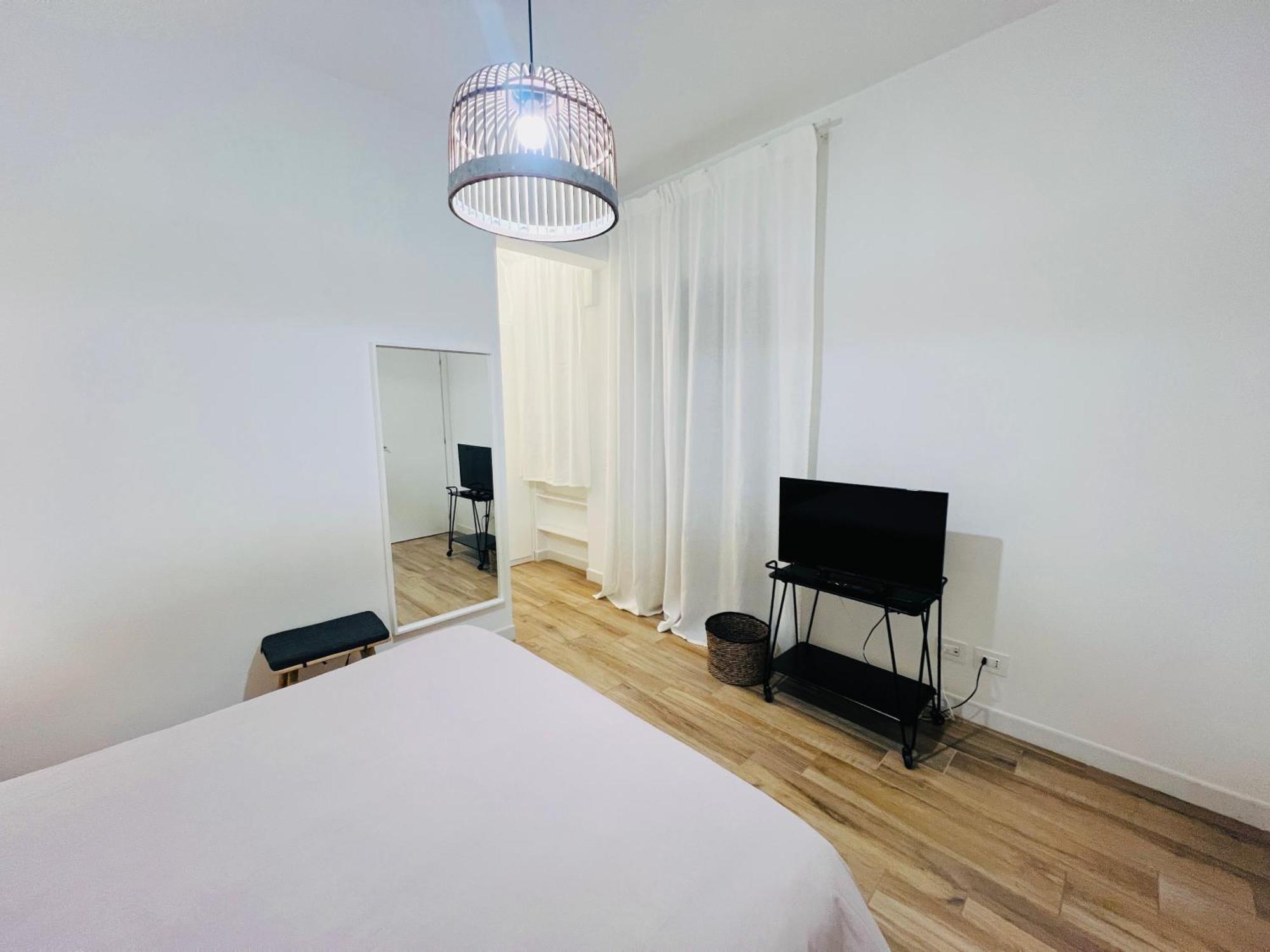 Bellhome 3 - Elegante Appartamento Nel Centro Di Bari Kültér fotó