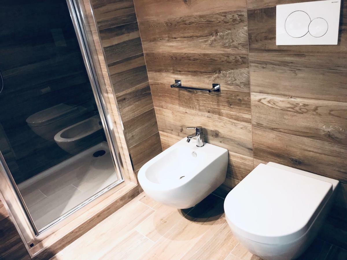Bellhome 3 - Elegante Appartamento Nel Centro Di Bari Kültér fotó
