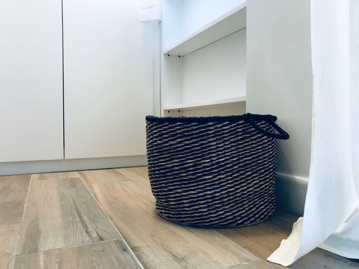 Bellhome 3 - Elegante Appartamento Nel Centro Di Bari Kültér fotó