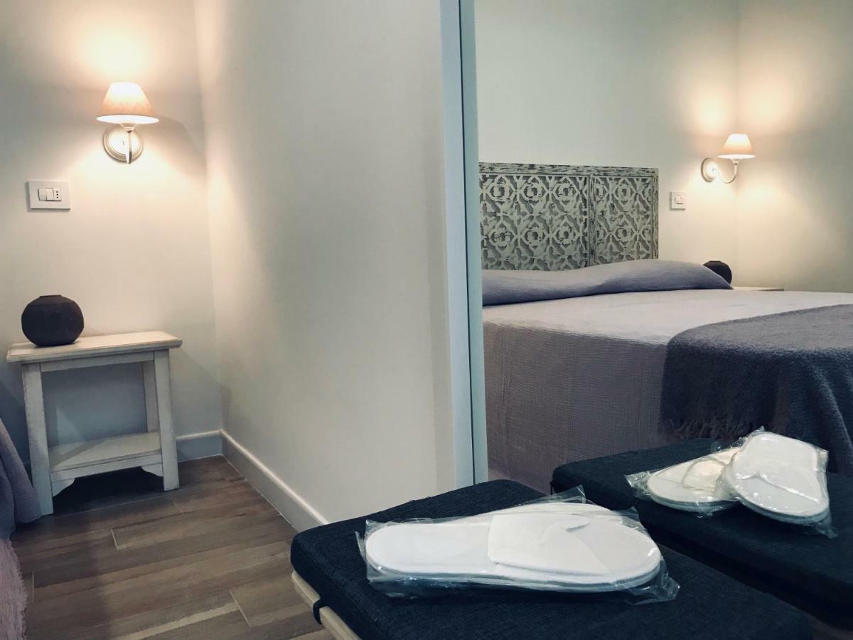 Bellhome 3 - Elegante Appartamento Nel Centro Di Bari Kültér fotó