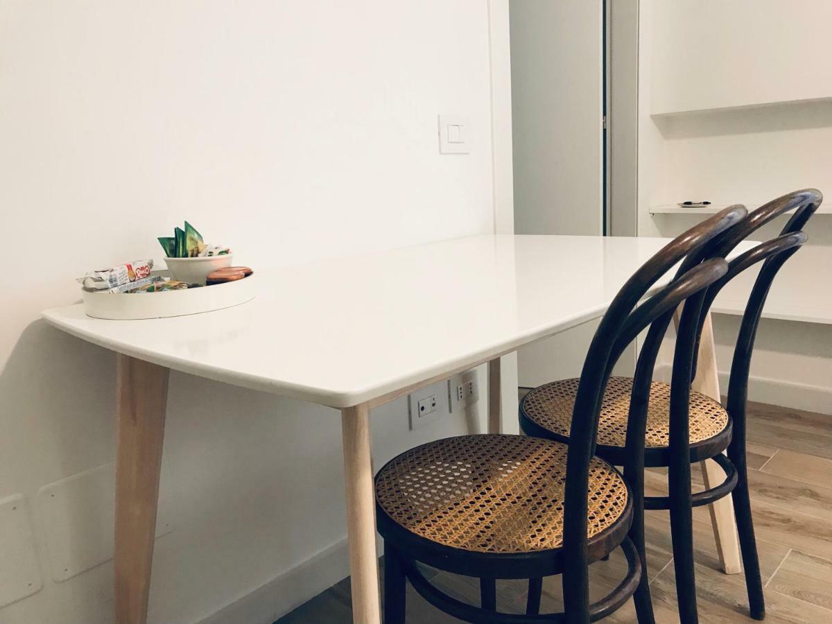 Bellhome 3 - Elegante Appartamento Nel Centro Di Bari Kültér fotó
